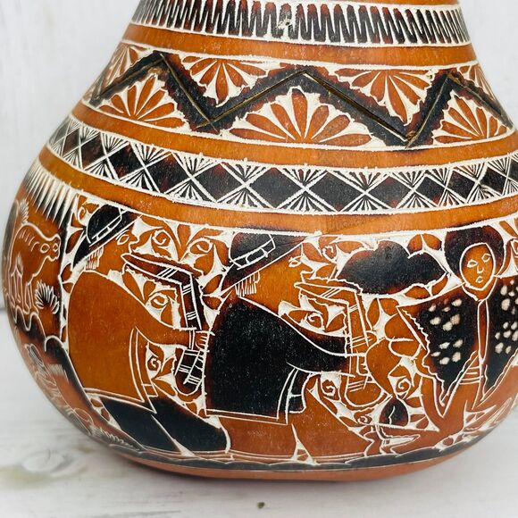 Peruvian Hand Carved Hollow Gourd Fold Art Decorative Scene Signed P. Osores - Picture 5 of 12